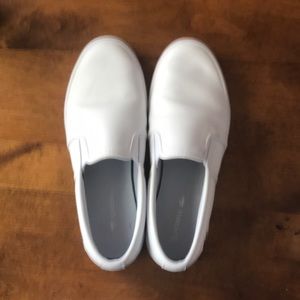 Lacoste 7.5 white sneakers